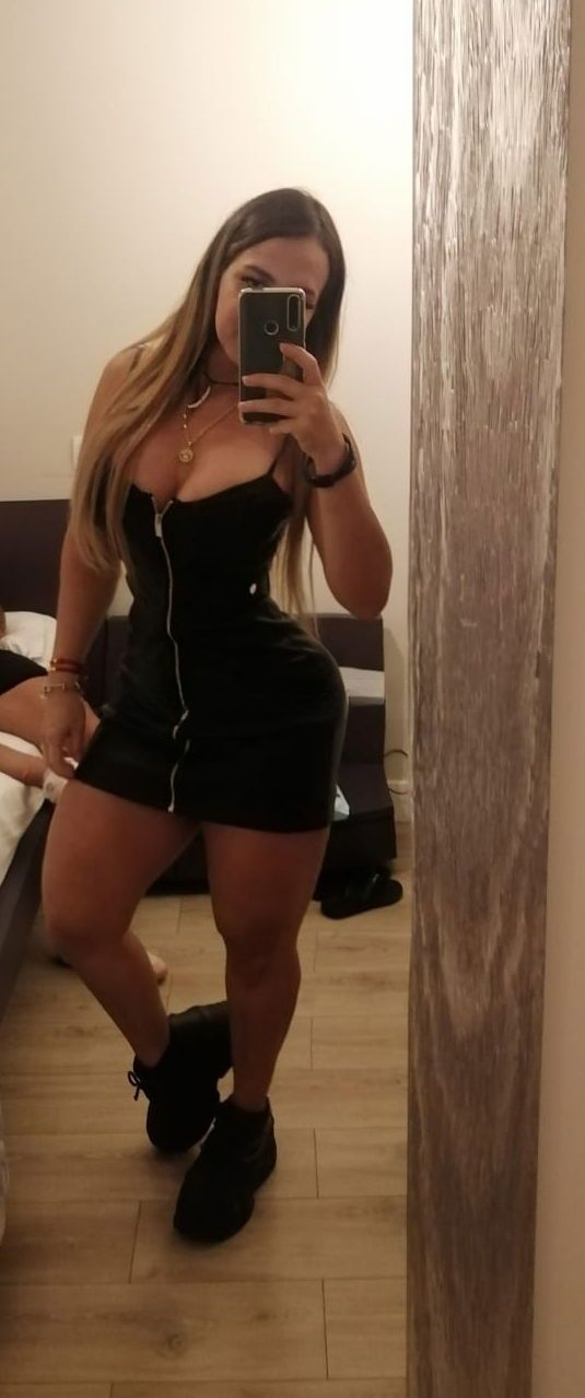 673347244 | KORAL | Chica