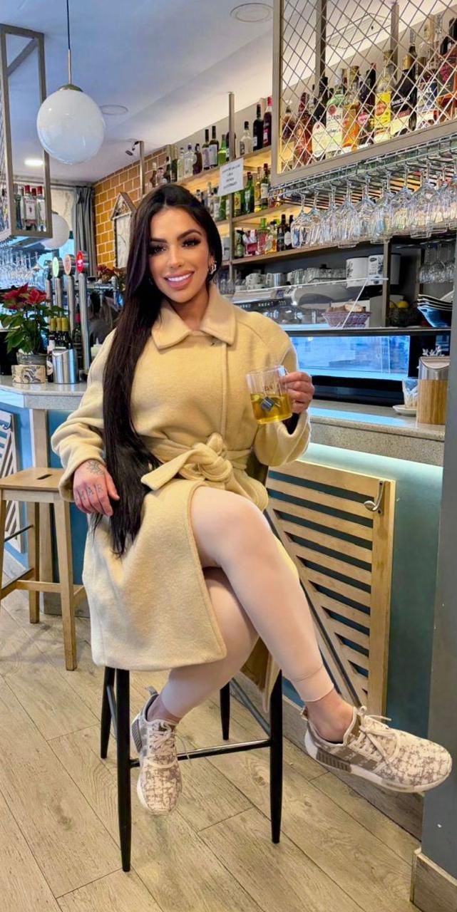 642977404 | CRISTINA | Chica