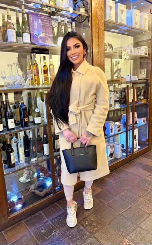 642977404 | CRISTINA | Chica