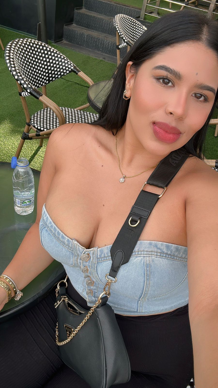 613377386 | CAMILA | Chica