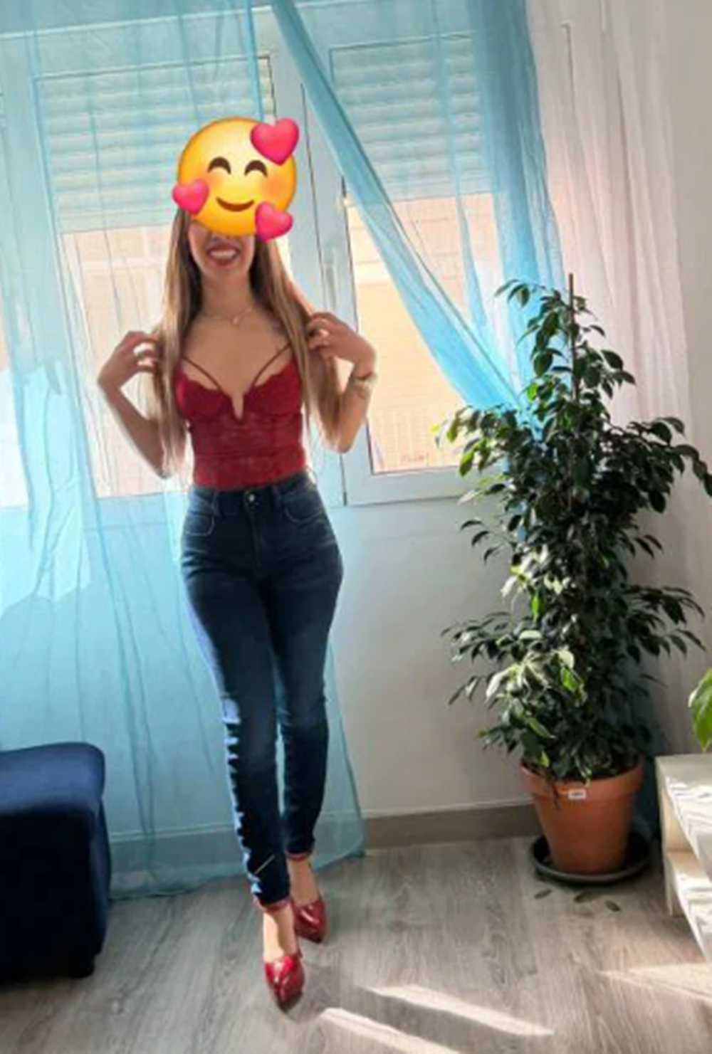 612419059 | SAMIRA | Chica