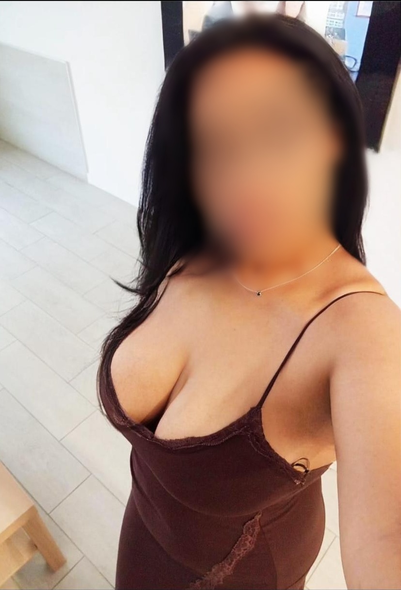 645280810 | ALAYA | Chica