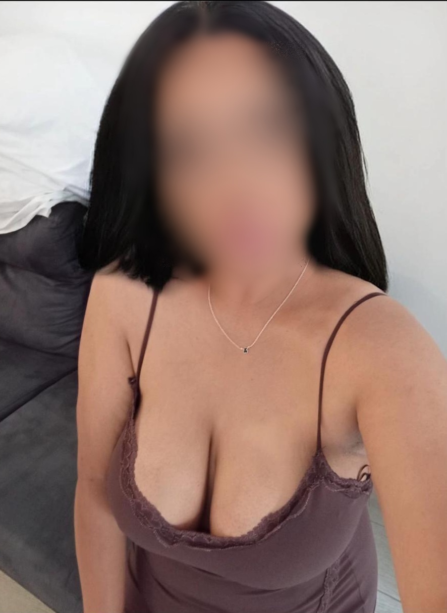 645280810 | ALAYA | Chica