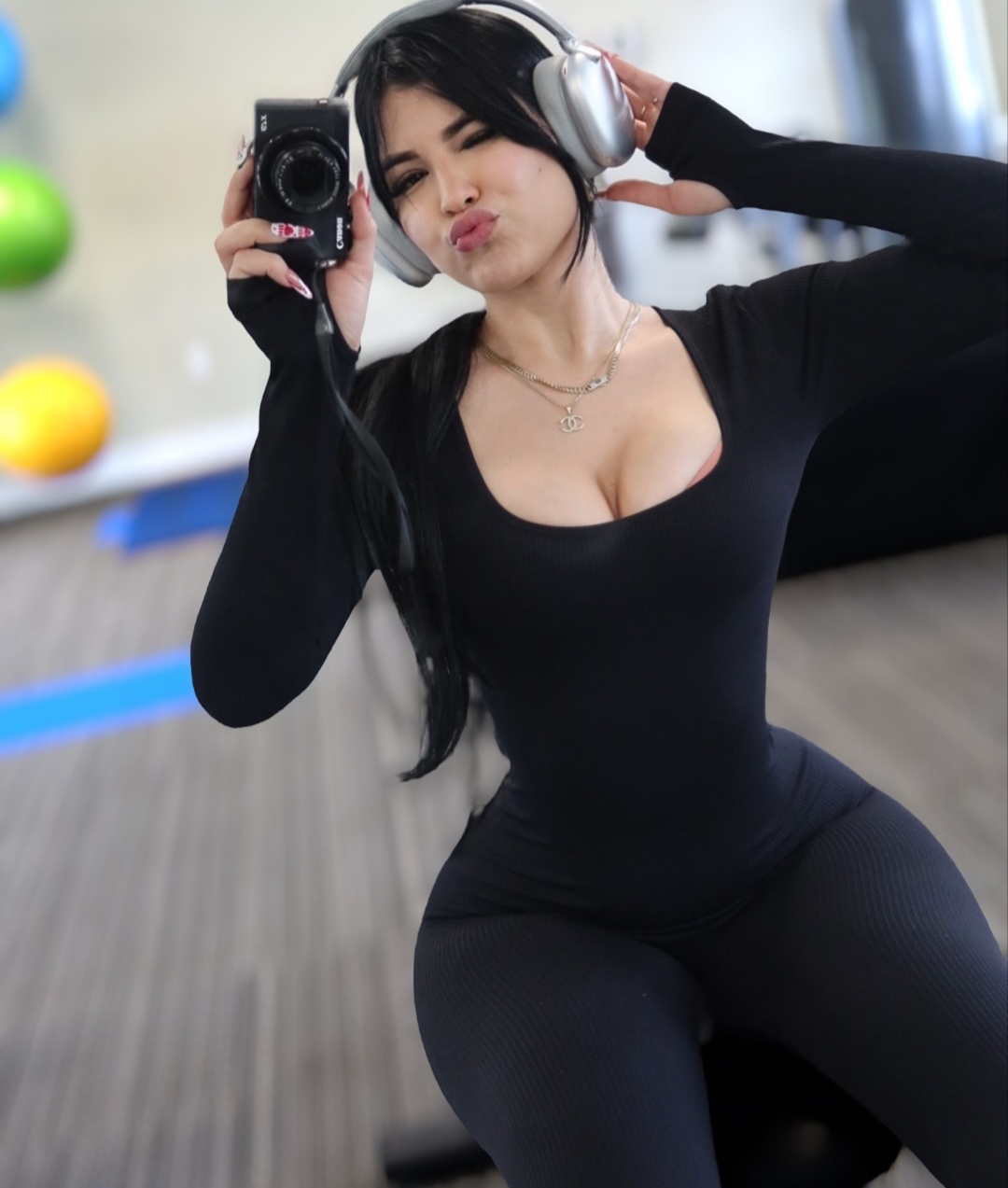 636420480 | PILAR | Chica