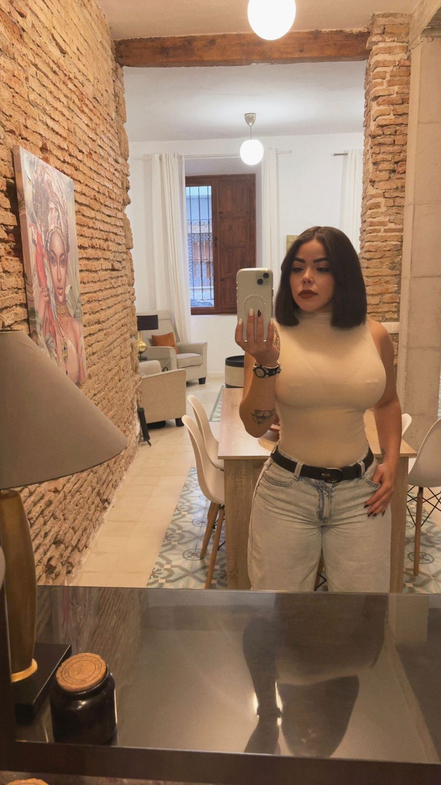 611351445 | MICHEL | Chica