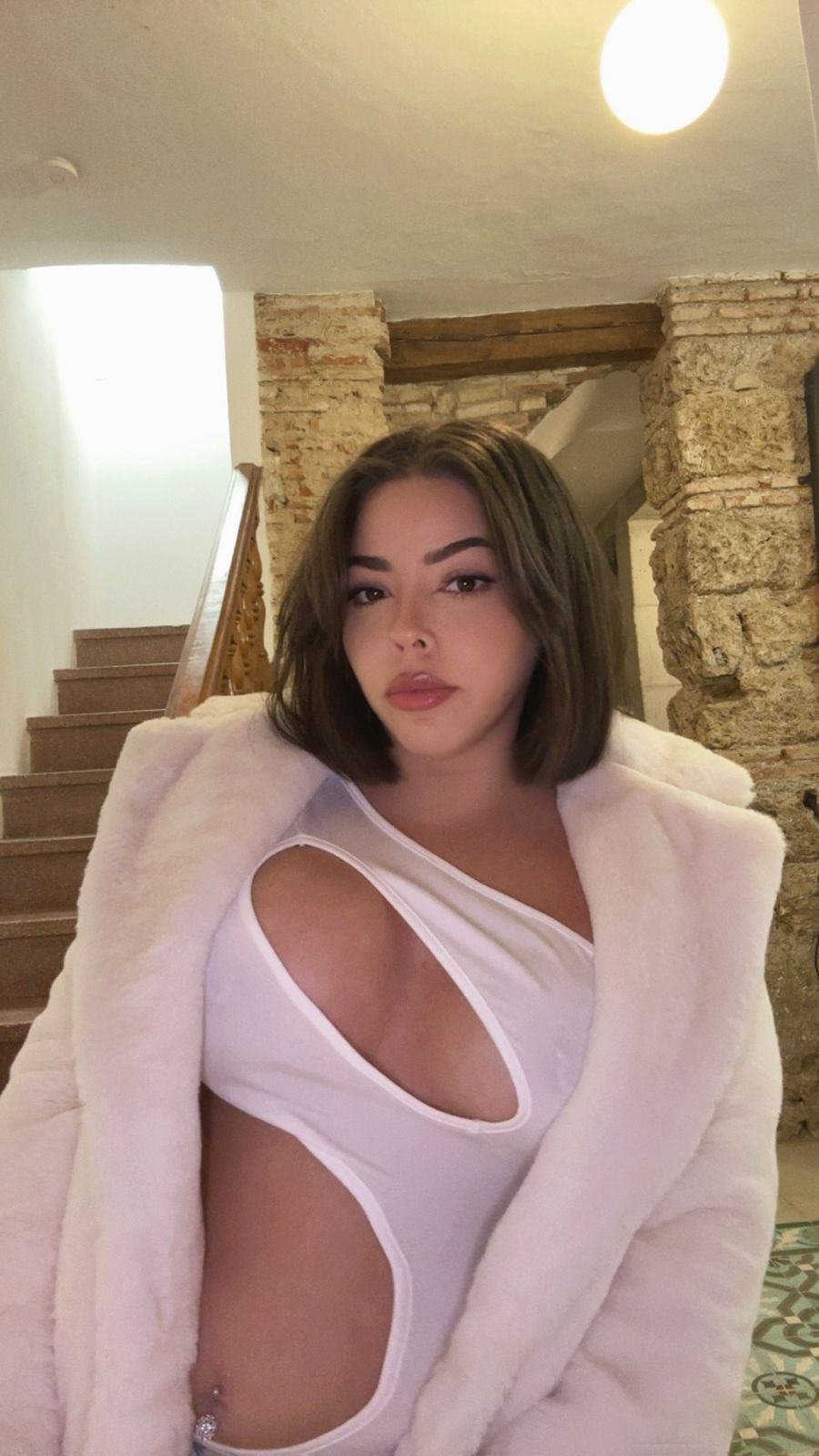 611351445 | MICHEL | Chica