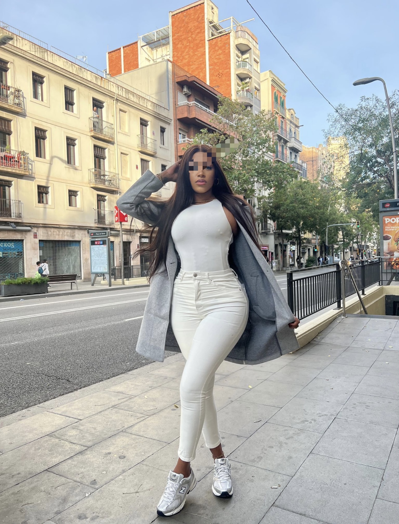 632911973 | MIA | Chica