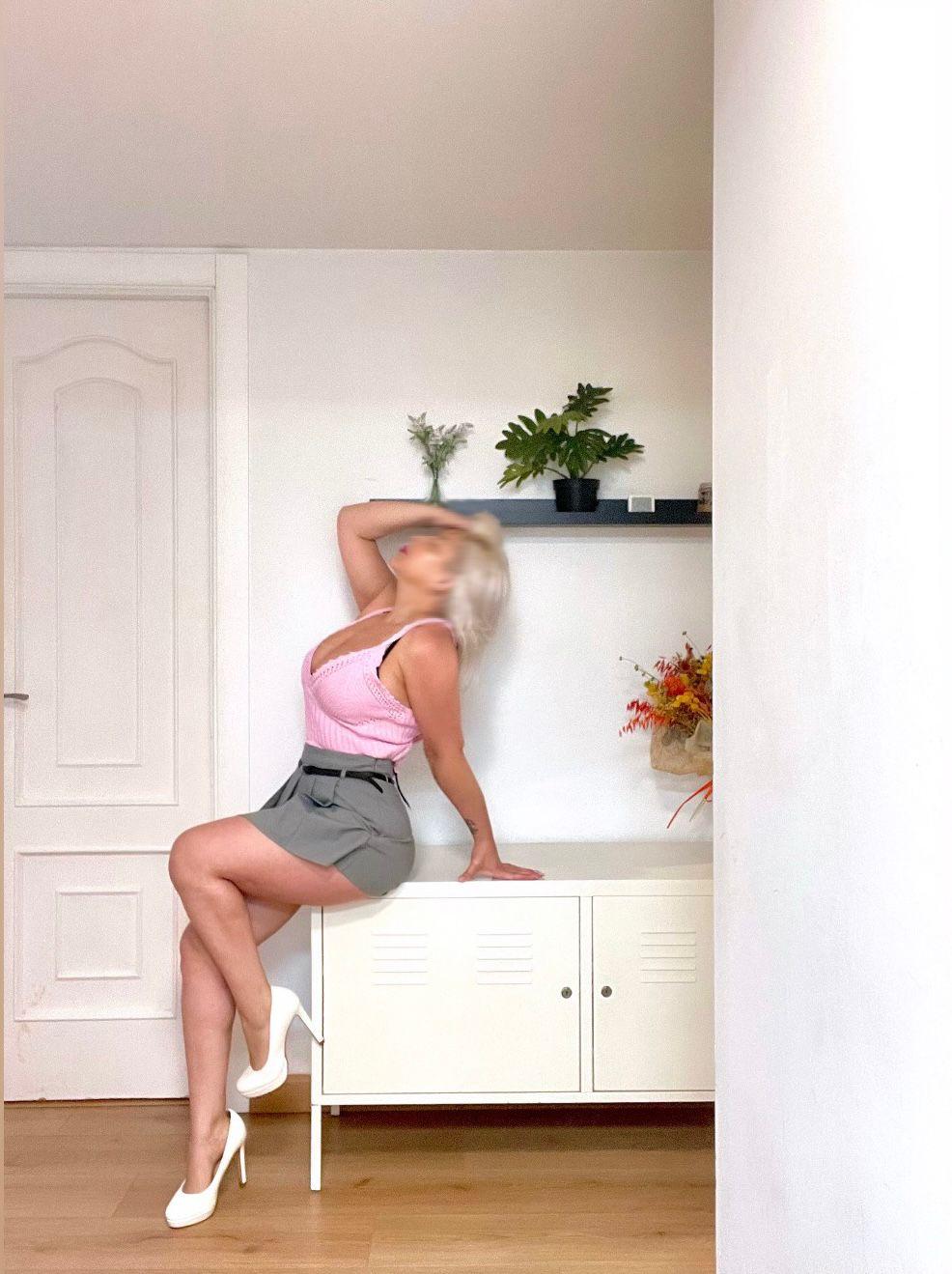 657639098 | ANAIS | Chica