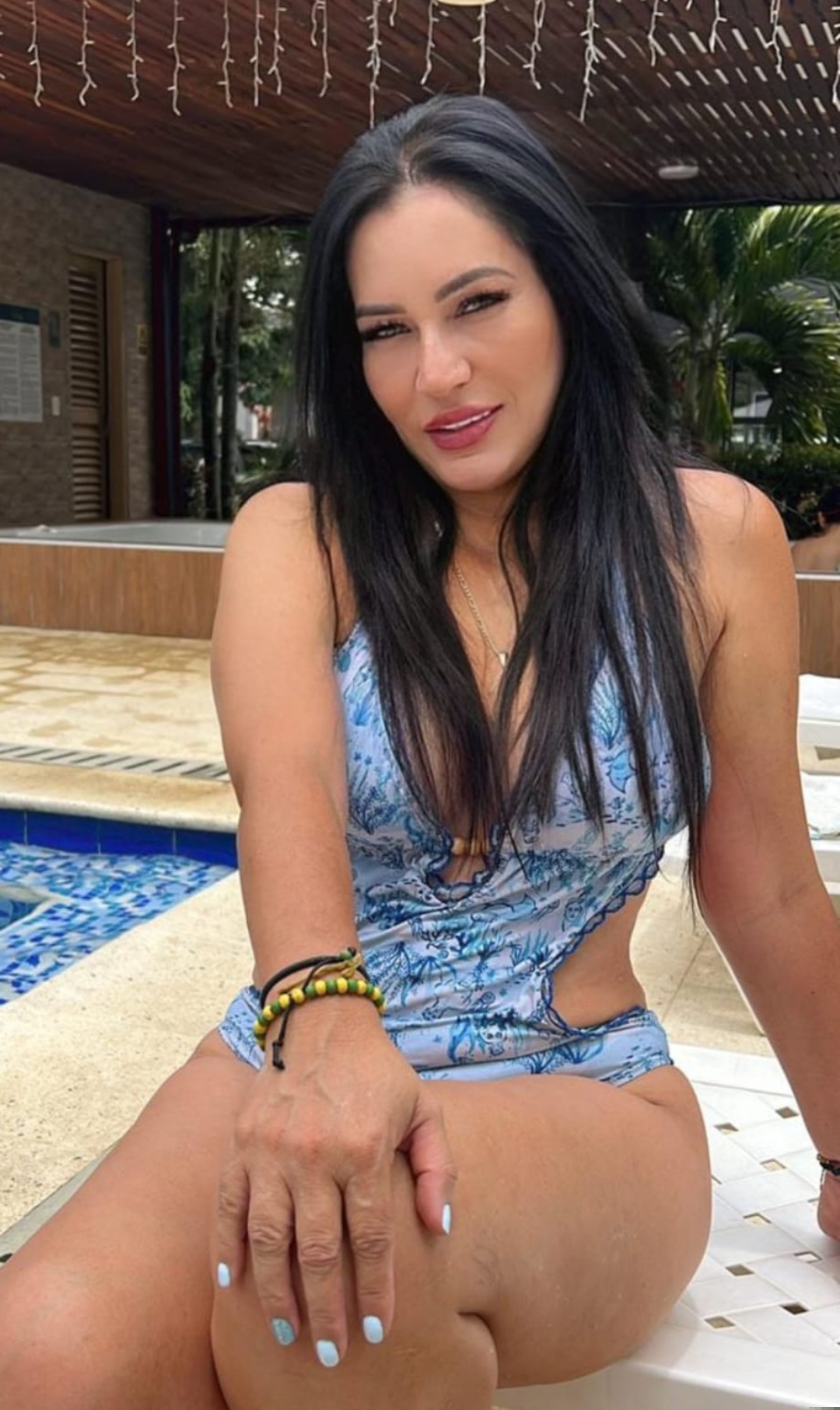 653705167 | ADRIANA | Chica