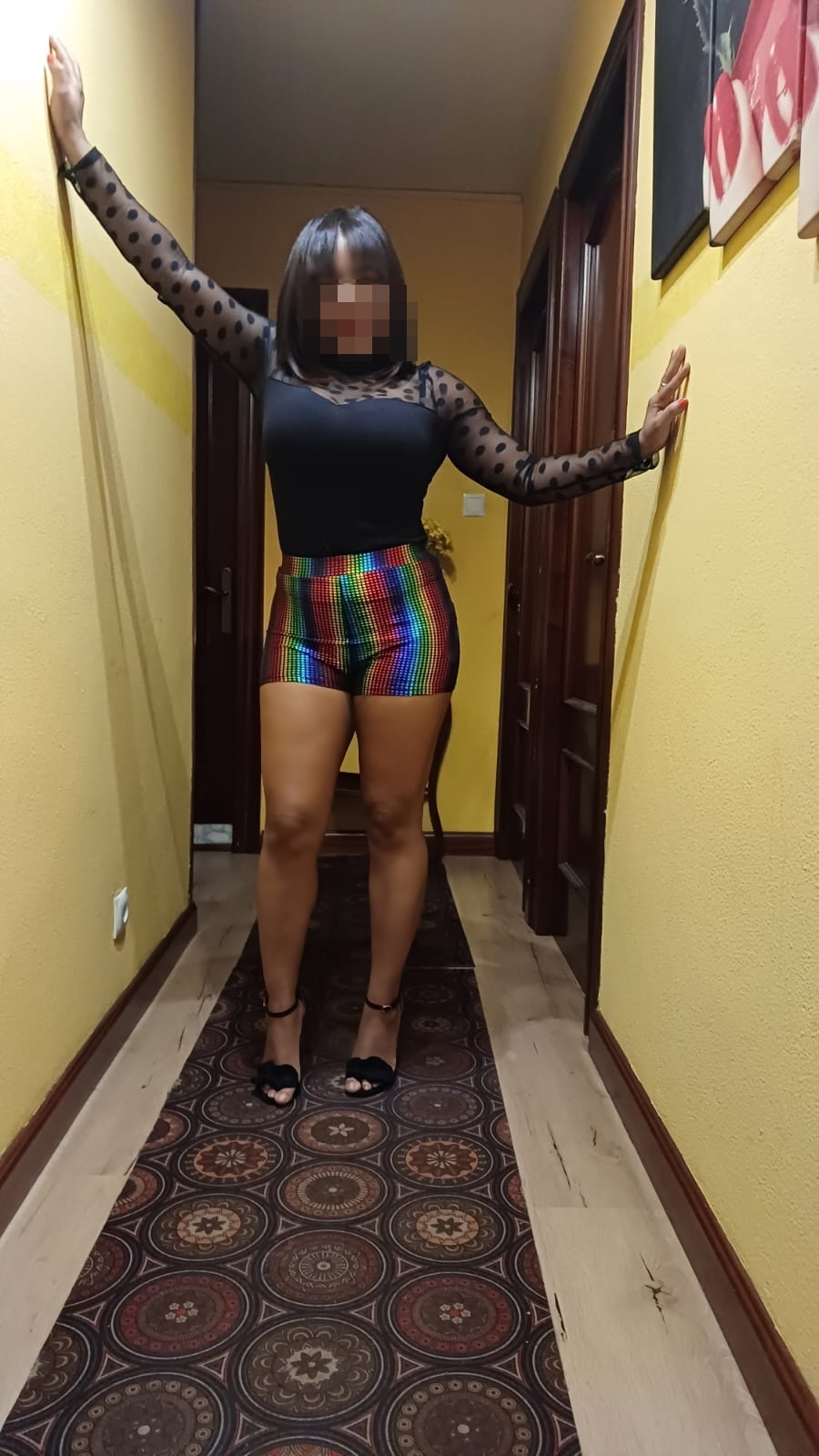 642866873 | KENIA | Chica