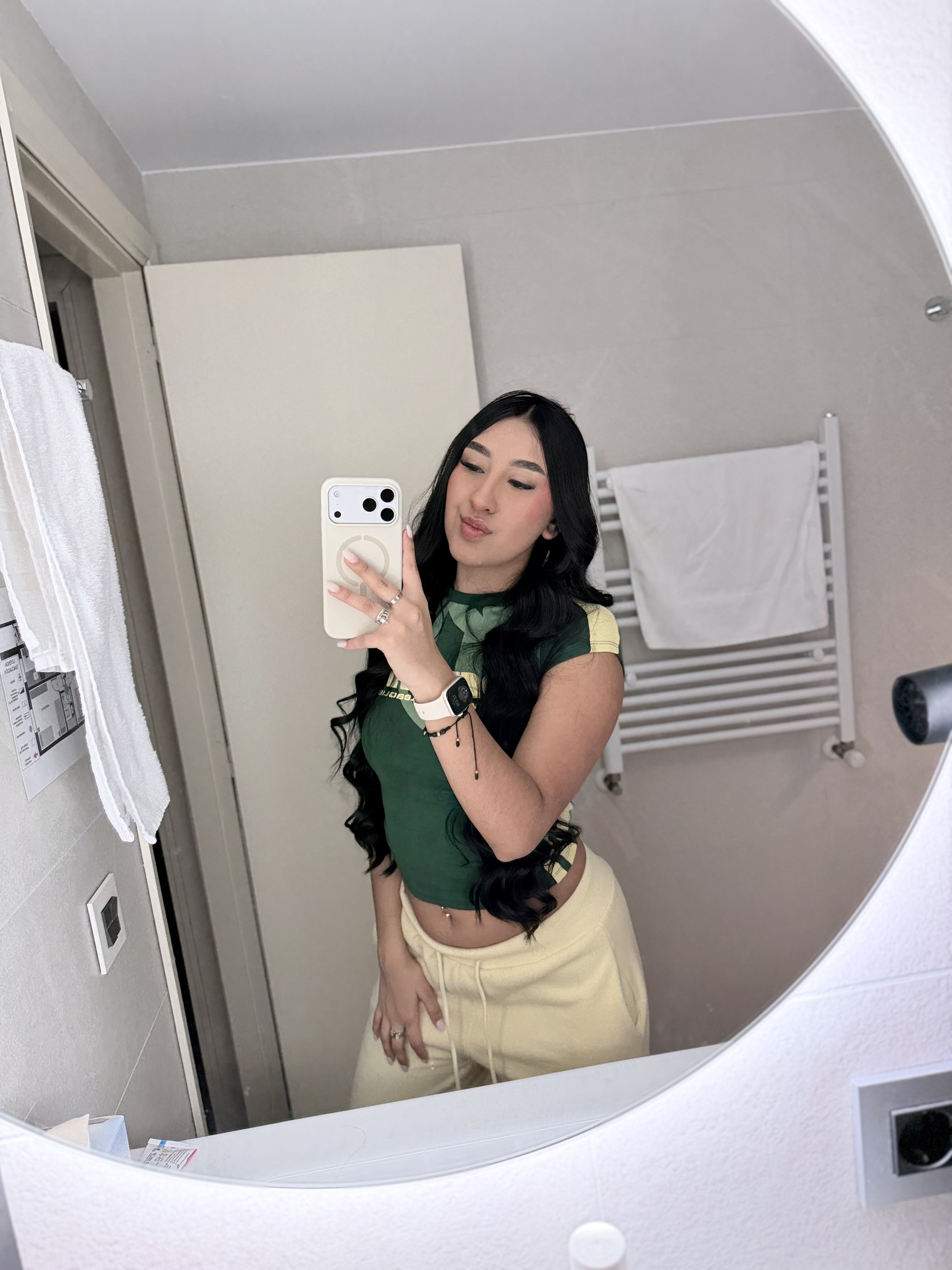 631998590 | VALERY | Chica