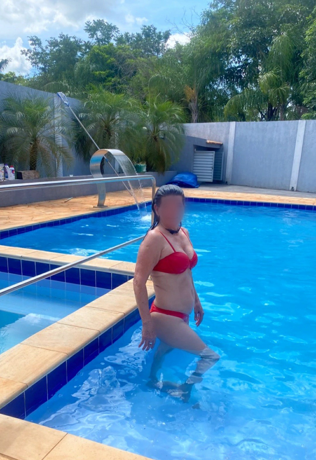 641189908 | LUISA46 | Chica