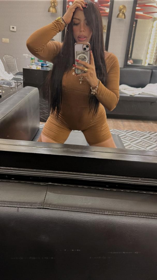 666314390 | SAMANTHA | Chica