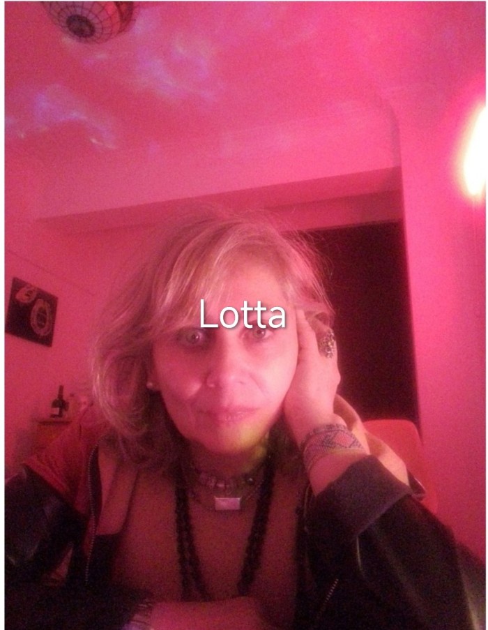 641270920 | LOTTA | Chica