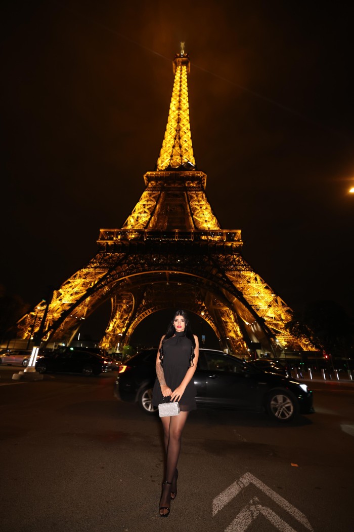 666104484 | ZOE | Chica