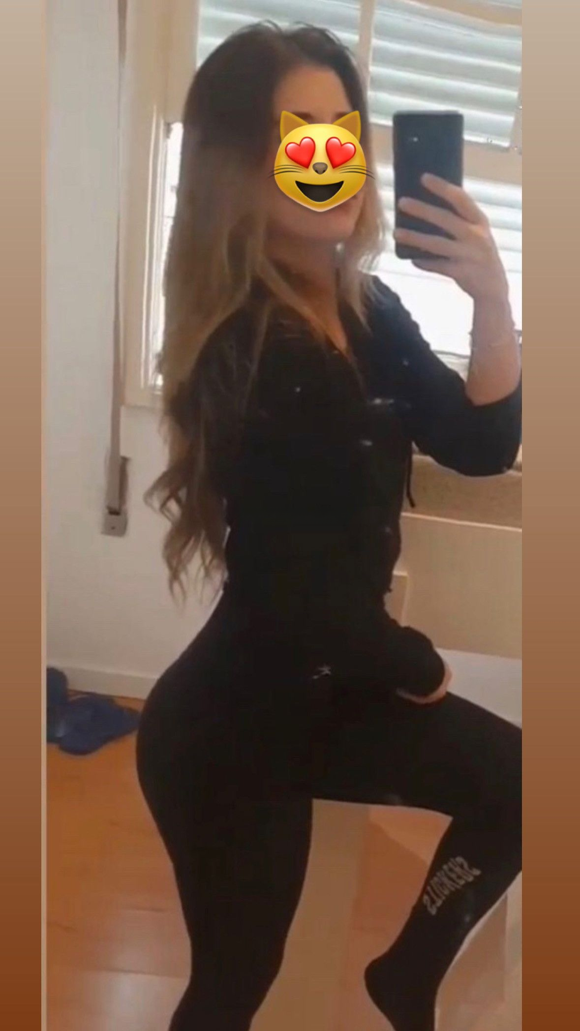 623399506 | ANDREA | Chica