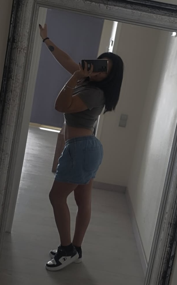 624088455 | CANELA | Chica