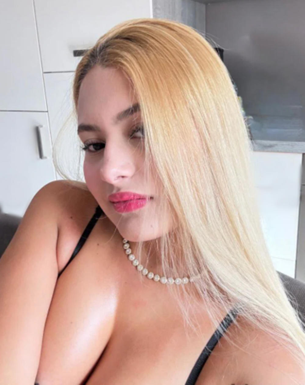 685246066 | LILIANA | Chica