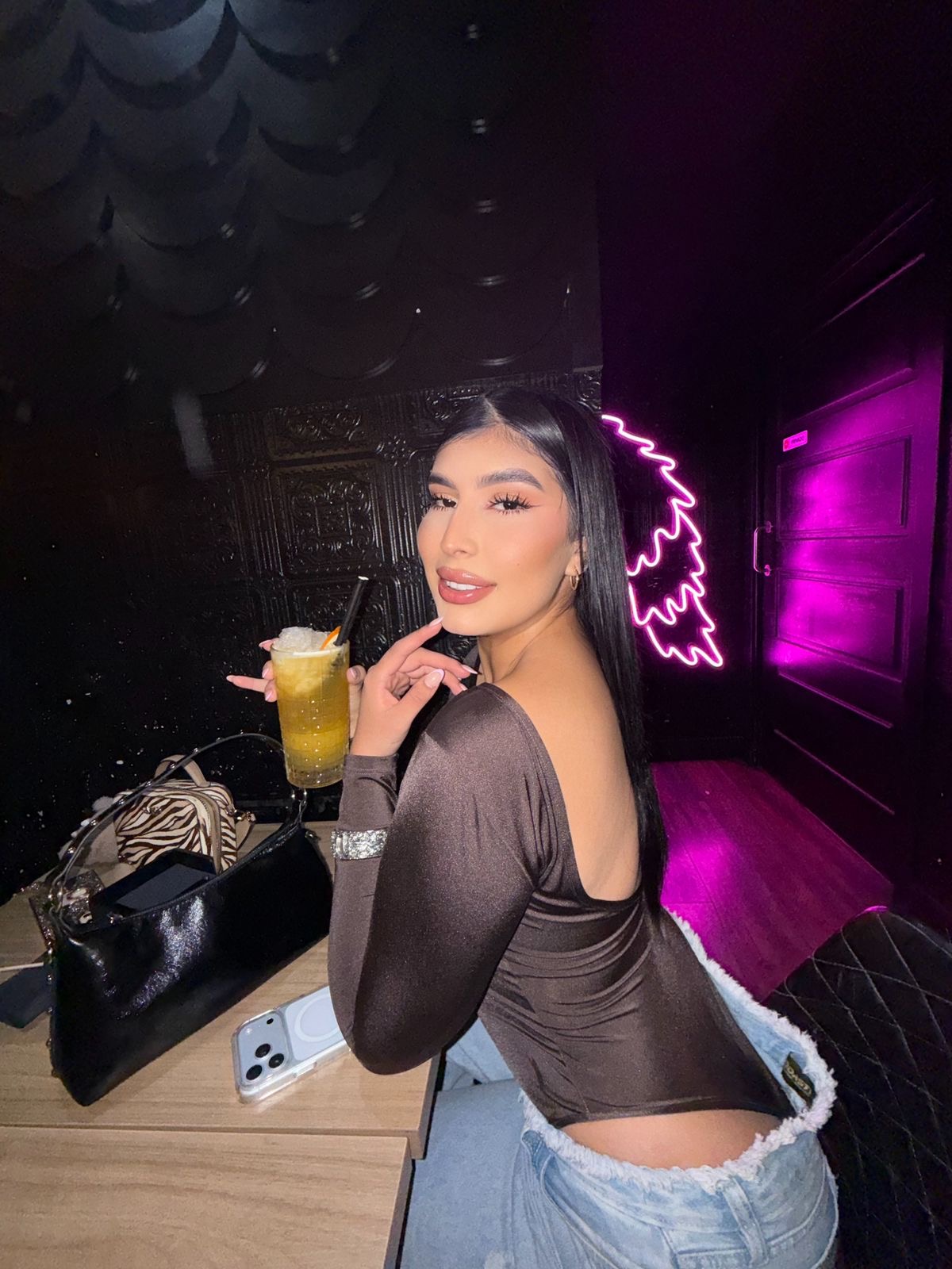 623514654 | ZENDAYA | Chica