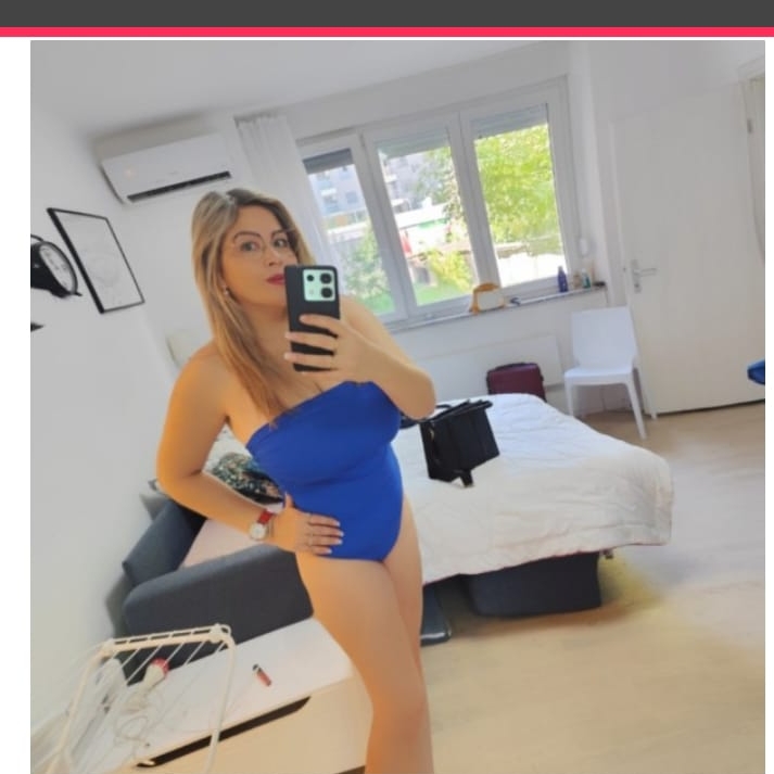 641063795 | NATY | Chica