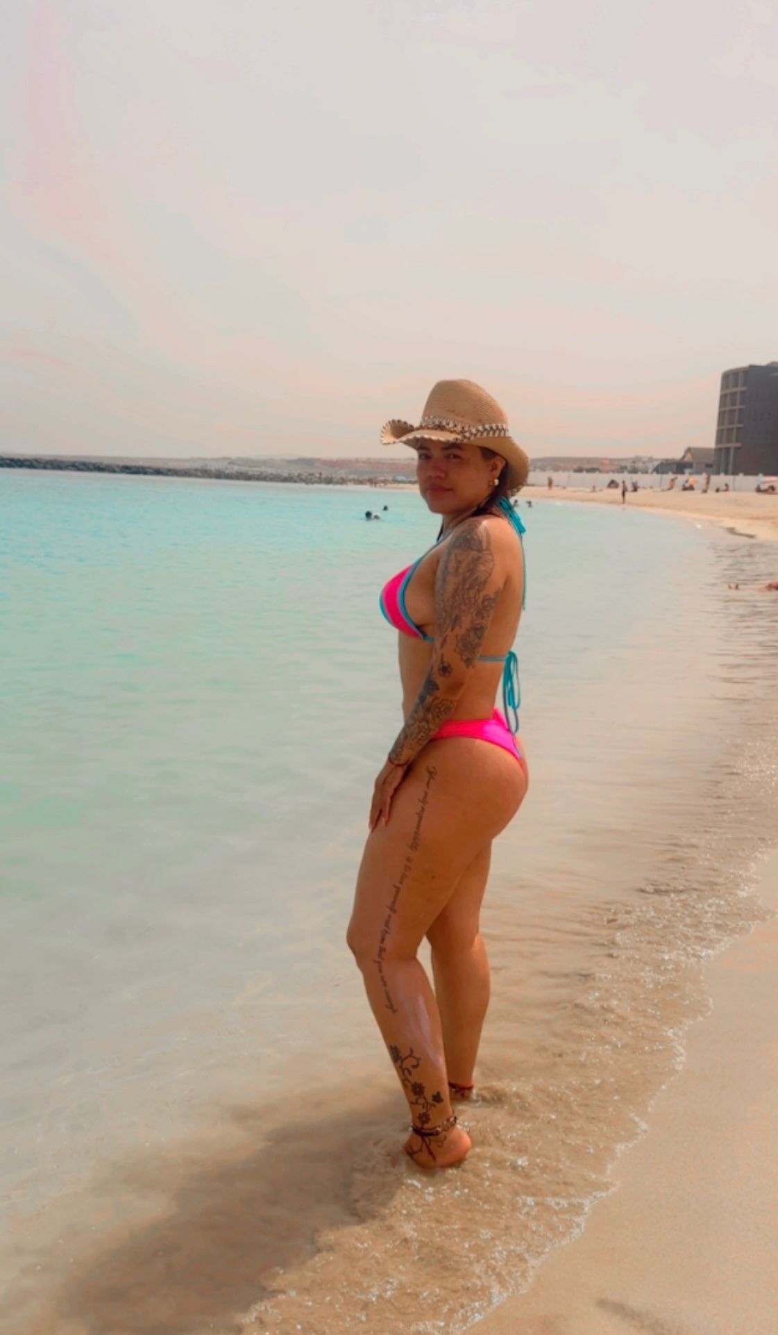 641021072 | TATY | Chica