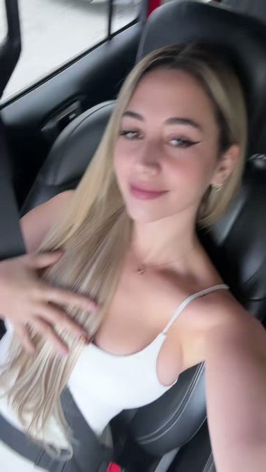 690618075 | VICTORIA | Chica