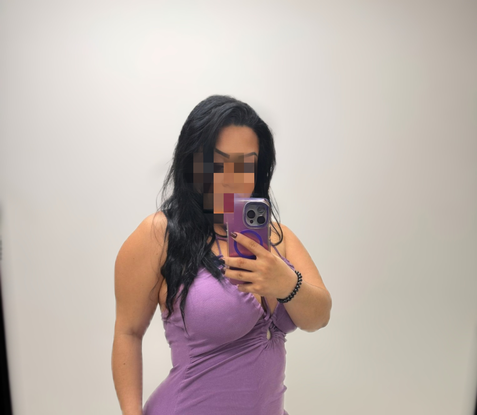 671874142 | ADHARA | Chica