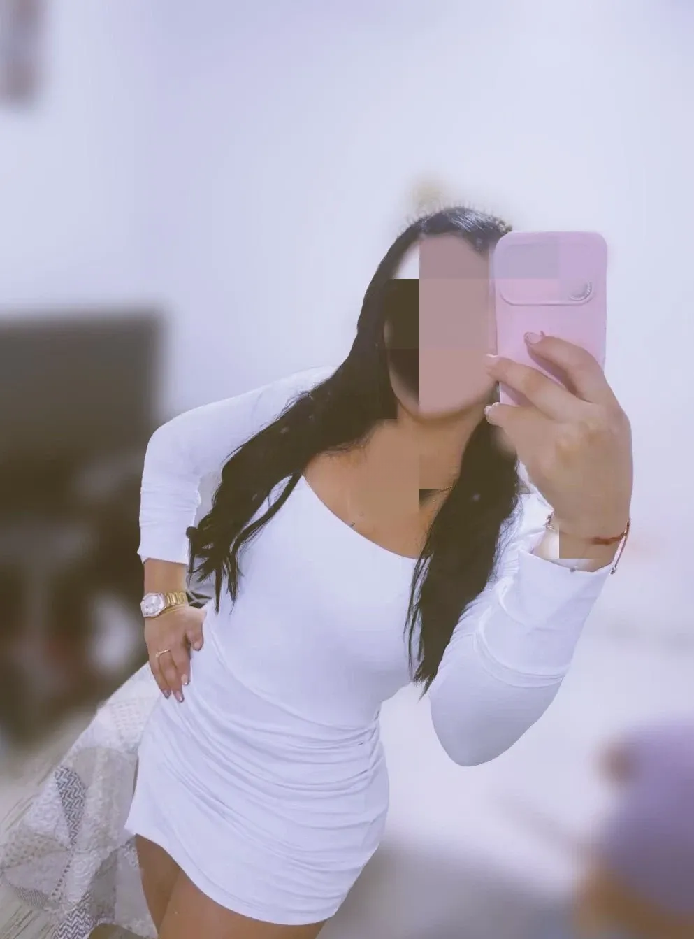 673827123 | Sofia | Chica