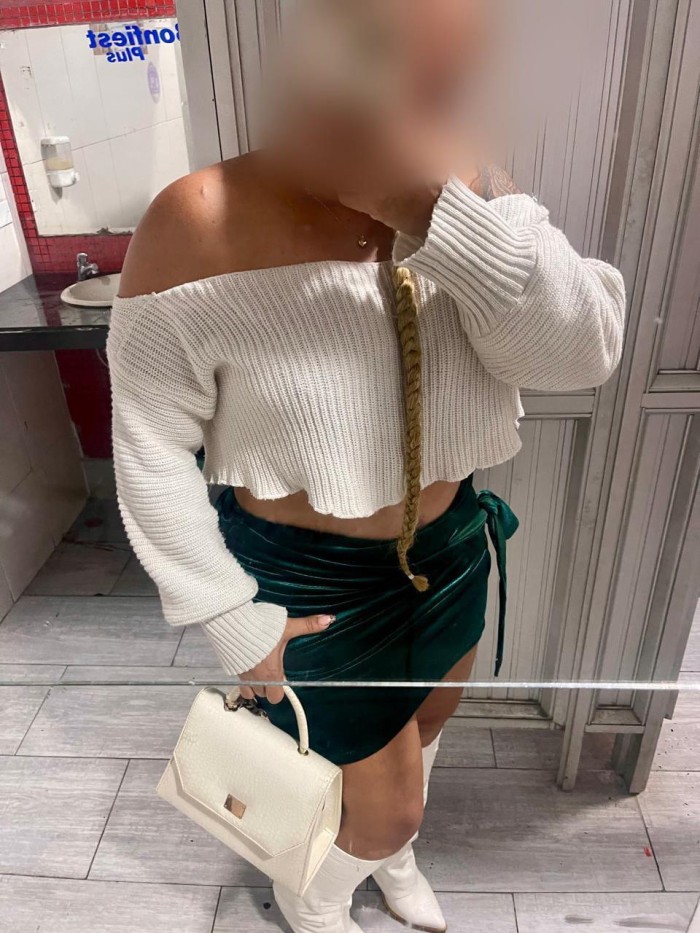 641422221 | KARINA | Chica