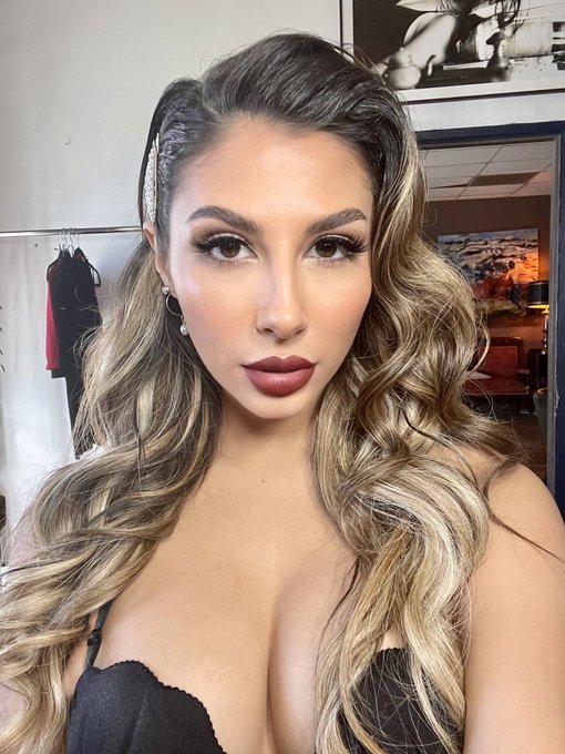 645203022 | ELENA | Chica