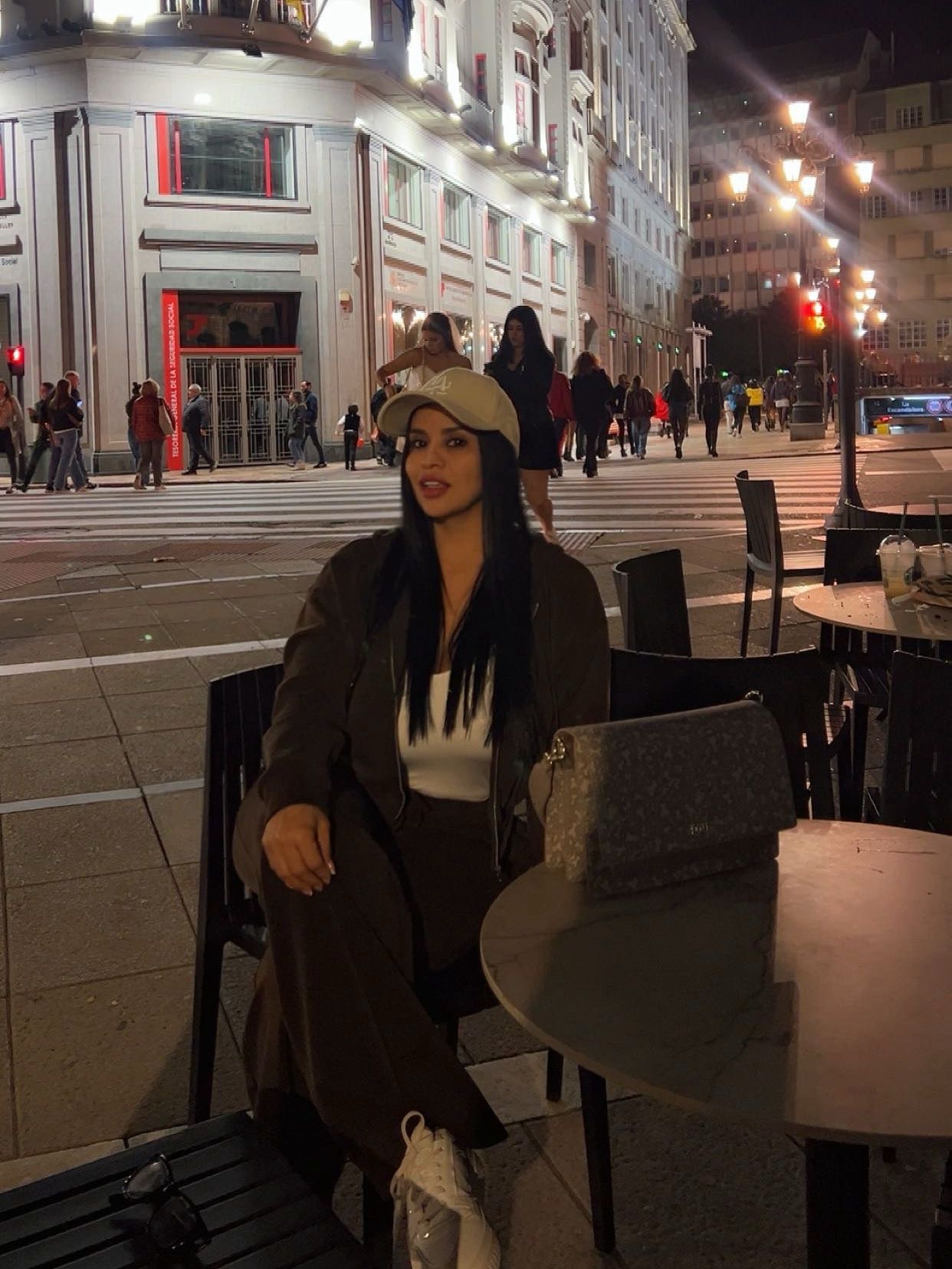 657461585 | YURI | Chica