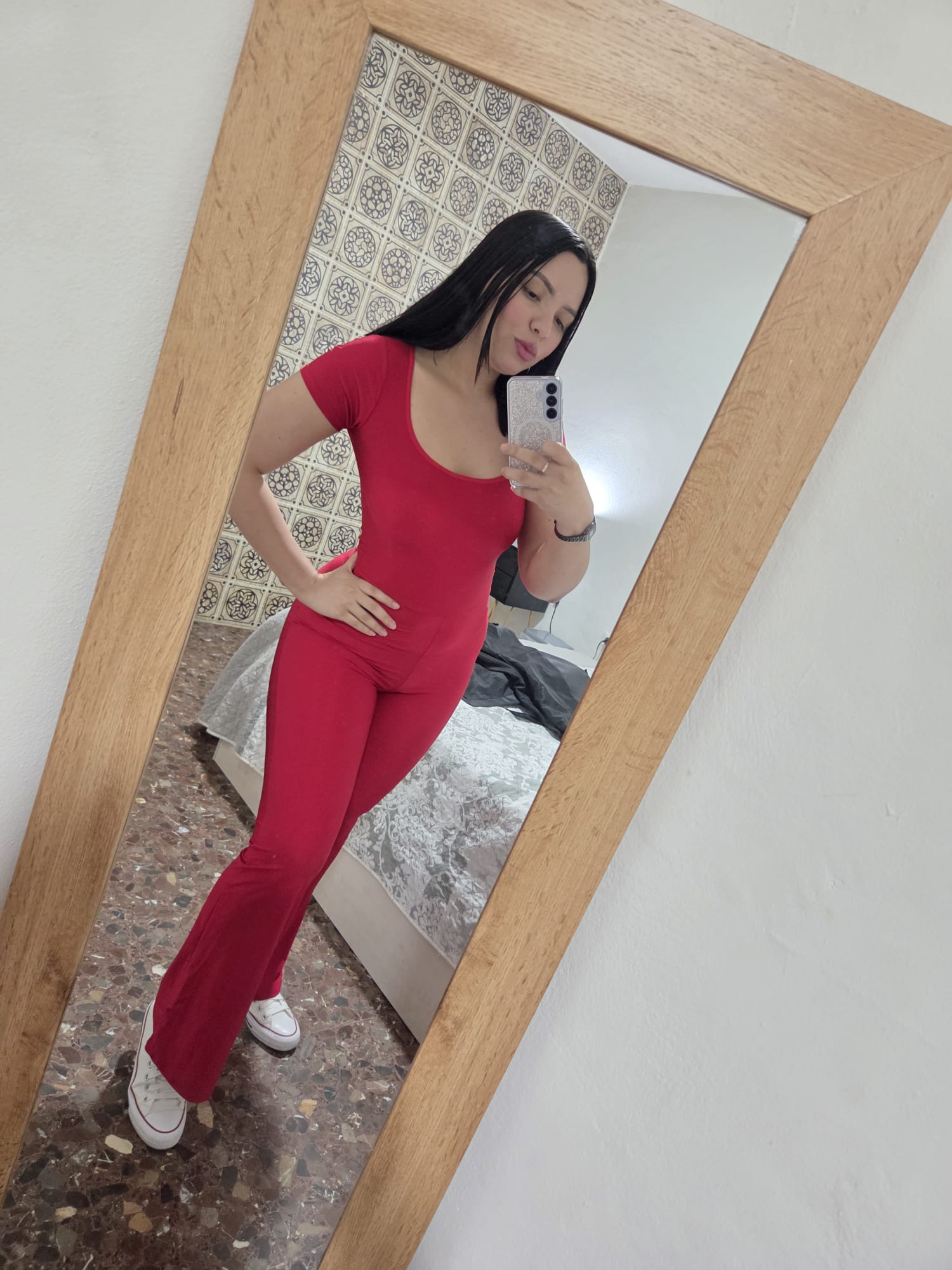 613946430 | ATENEA | Chica