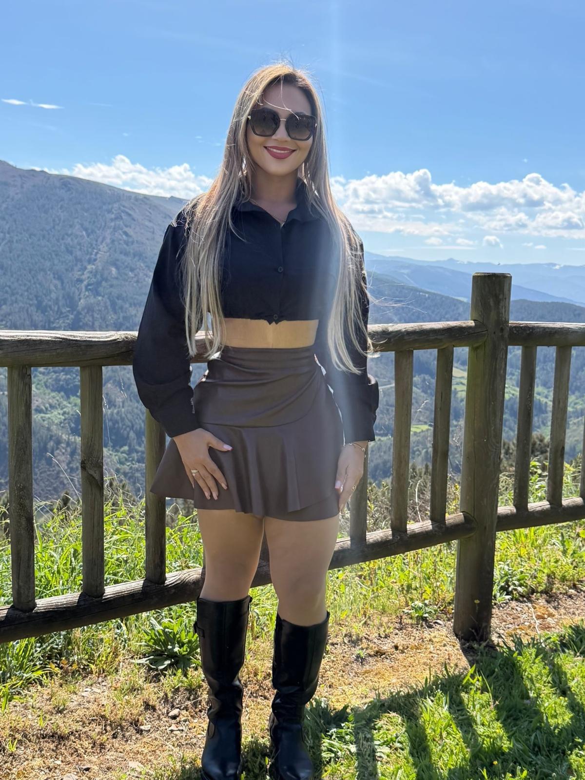 631259363 | BELLA | Chica