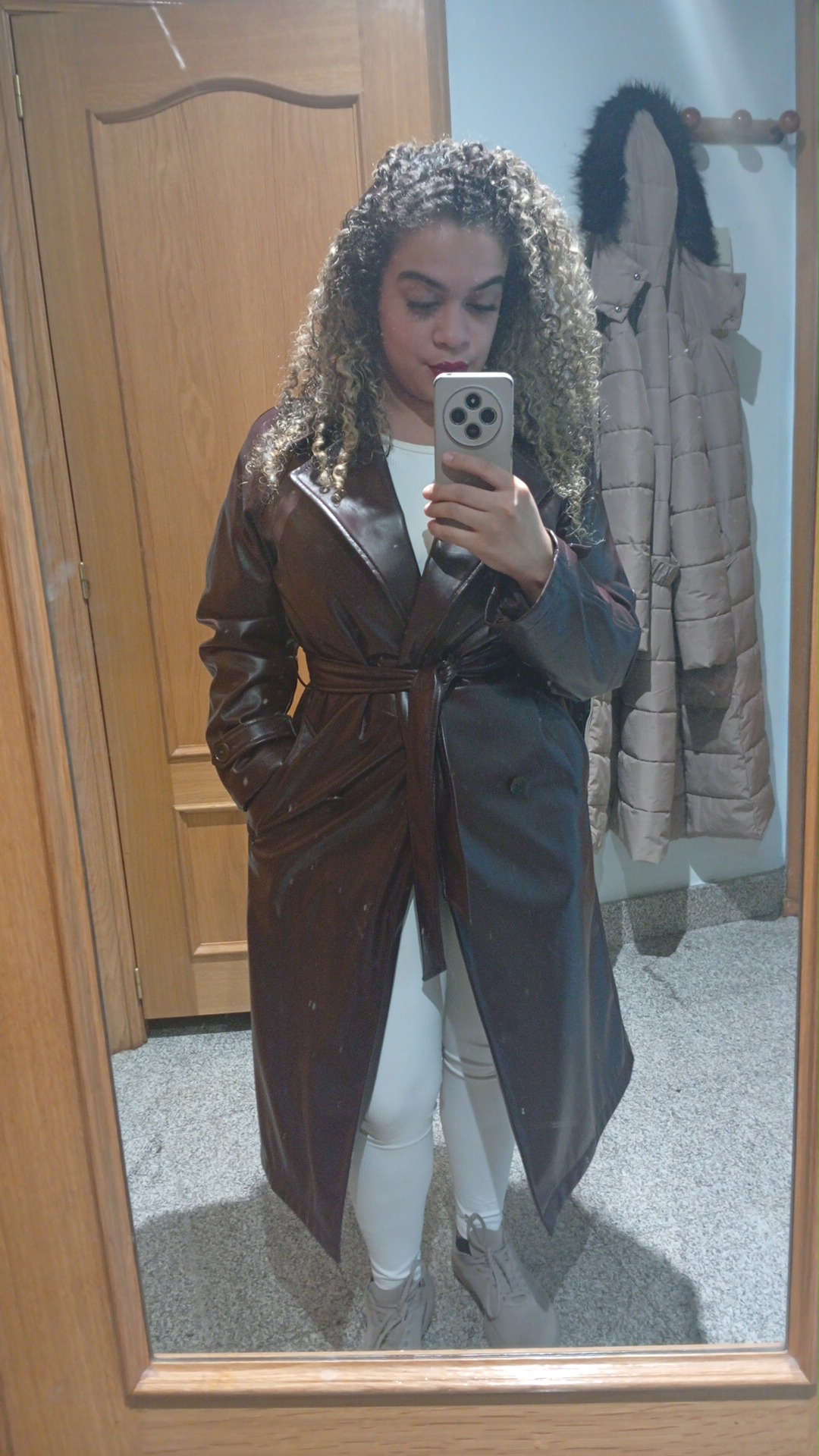 672859358 | RAFAELA | Chica