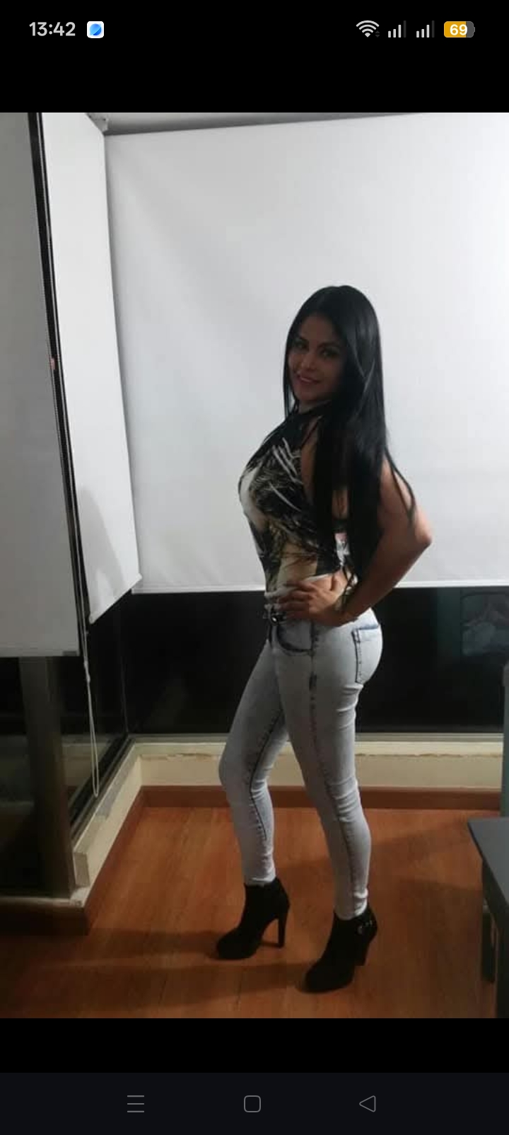 722366260 | IVONNE | Chica