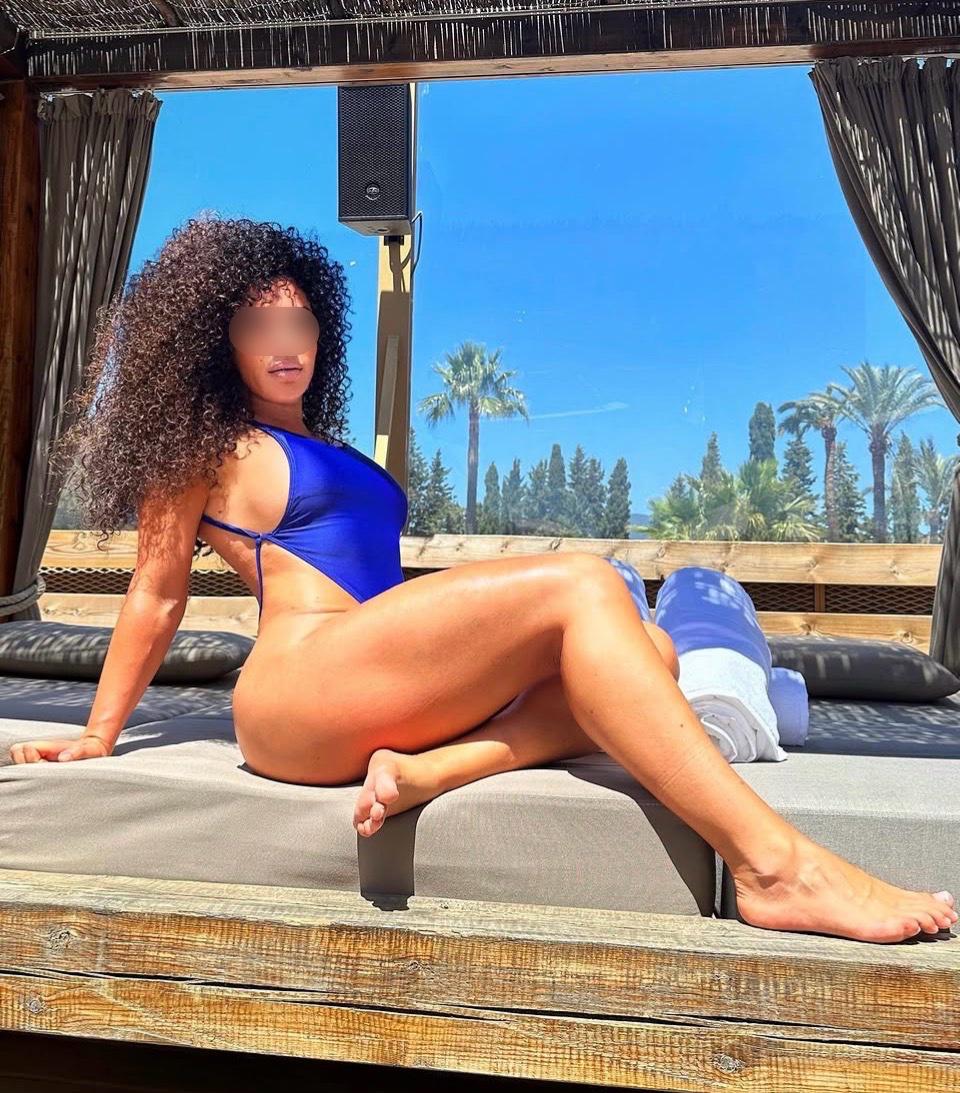 643238539 | ISABELA | Chica