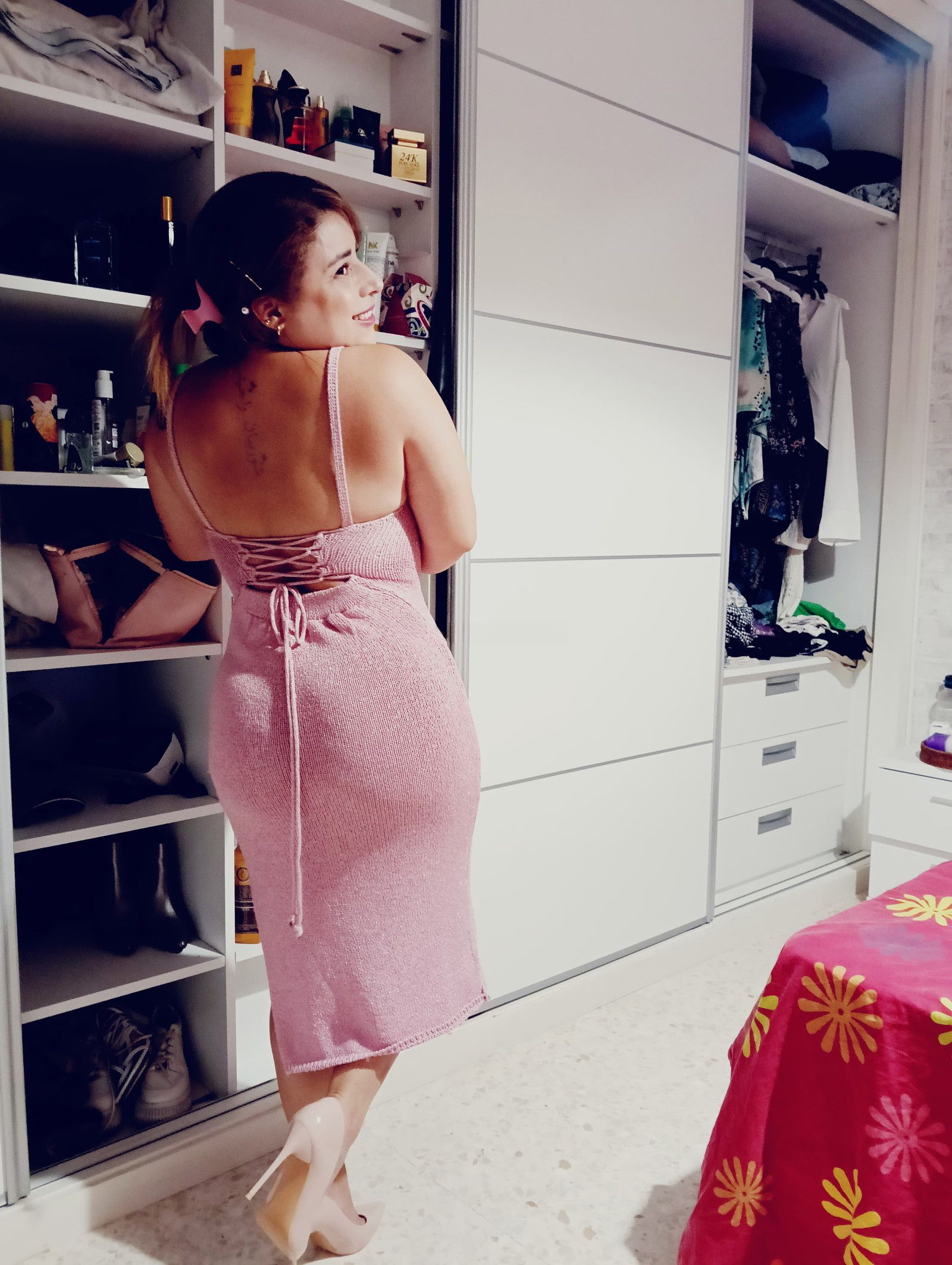 637956898 | COLOMBIANA | Chica