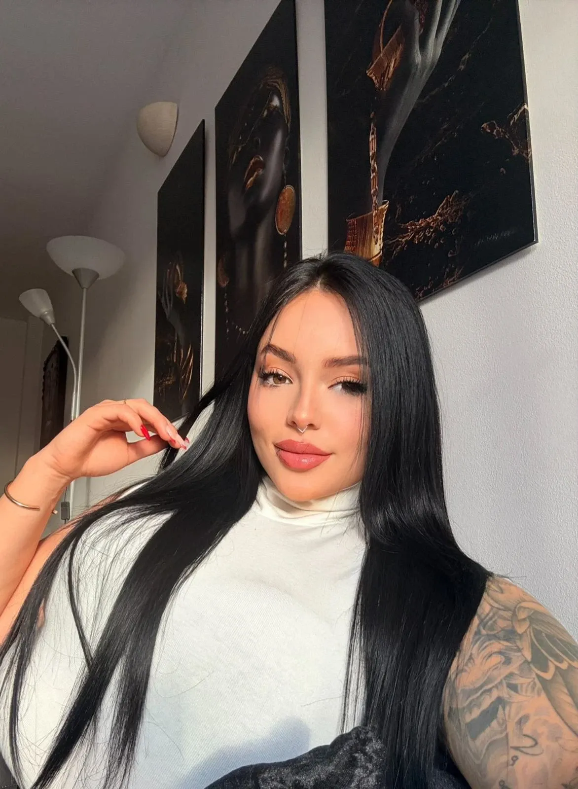 675794226 | SALOME | Chica