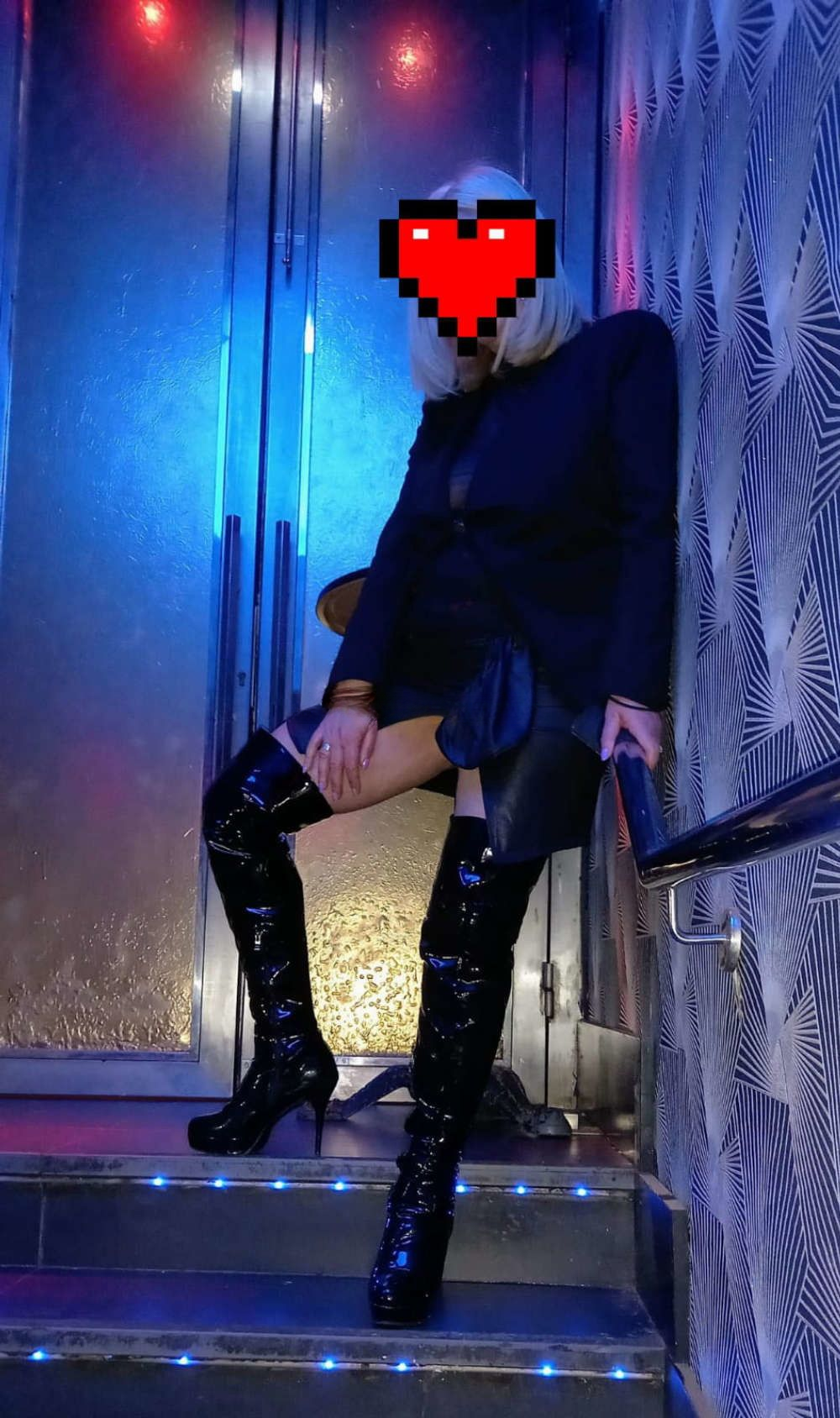 633365464 | SUSY | Chica