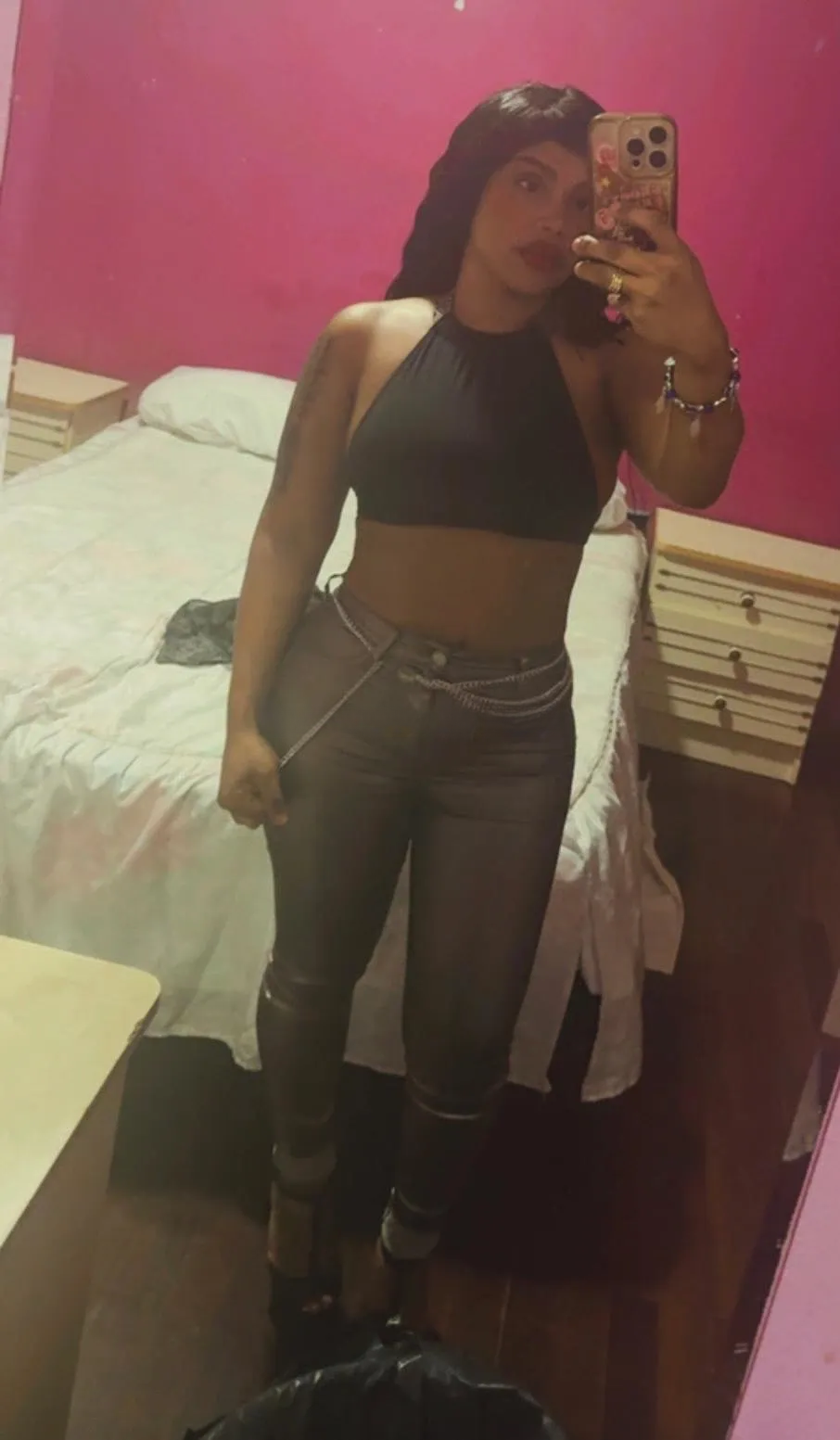 742040957 | ISABELA | Chica