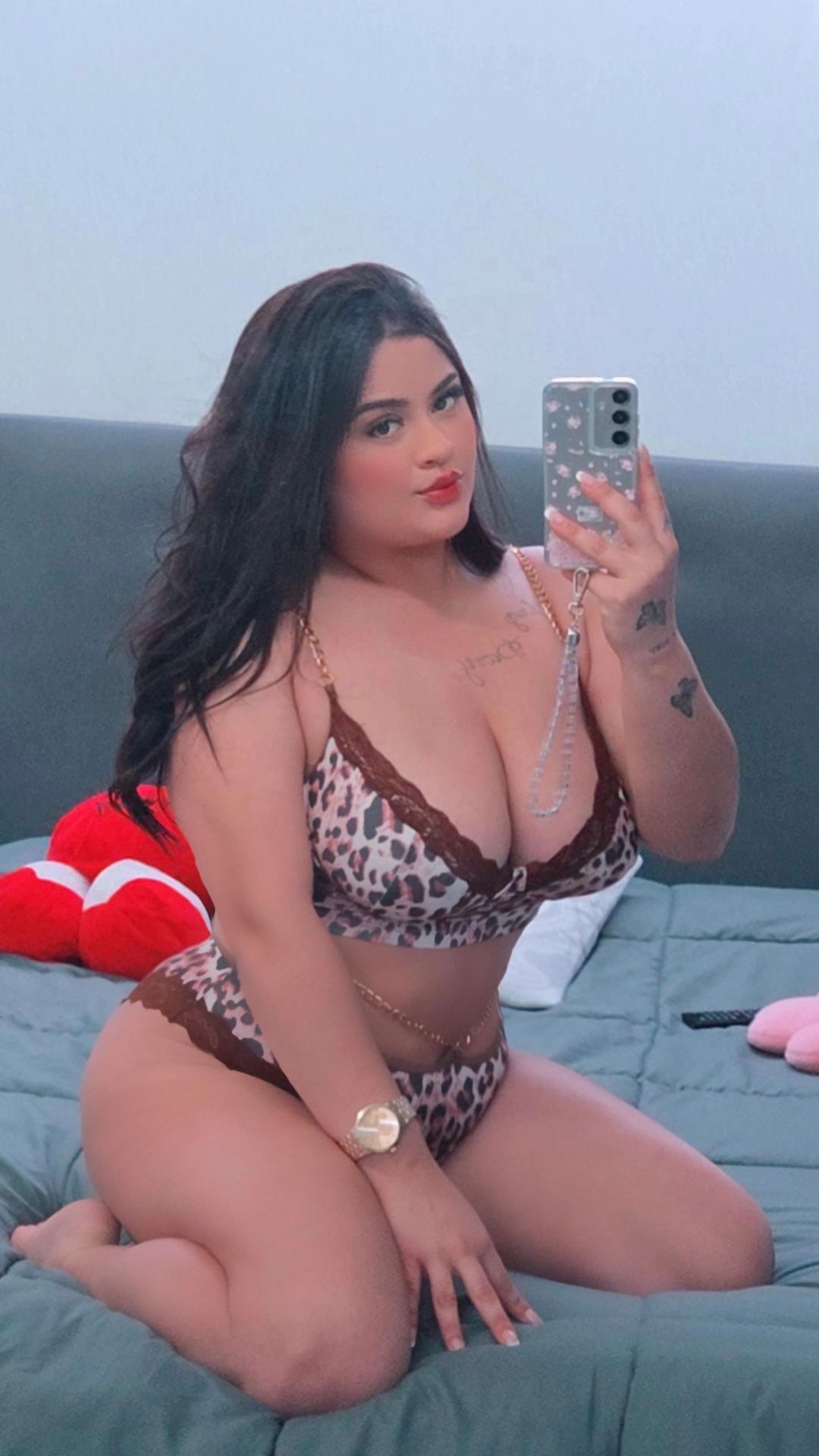 631713974 | ARIANA | Chica