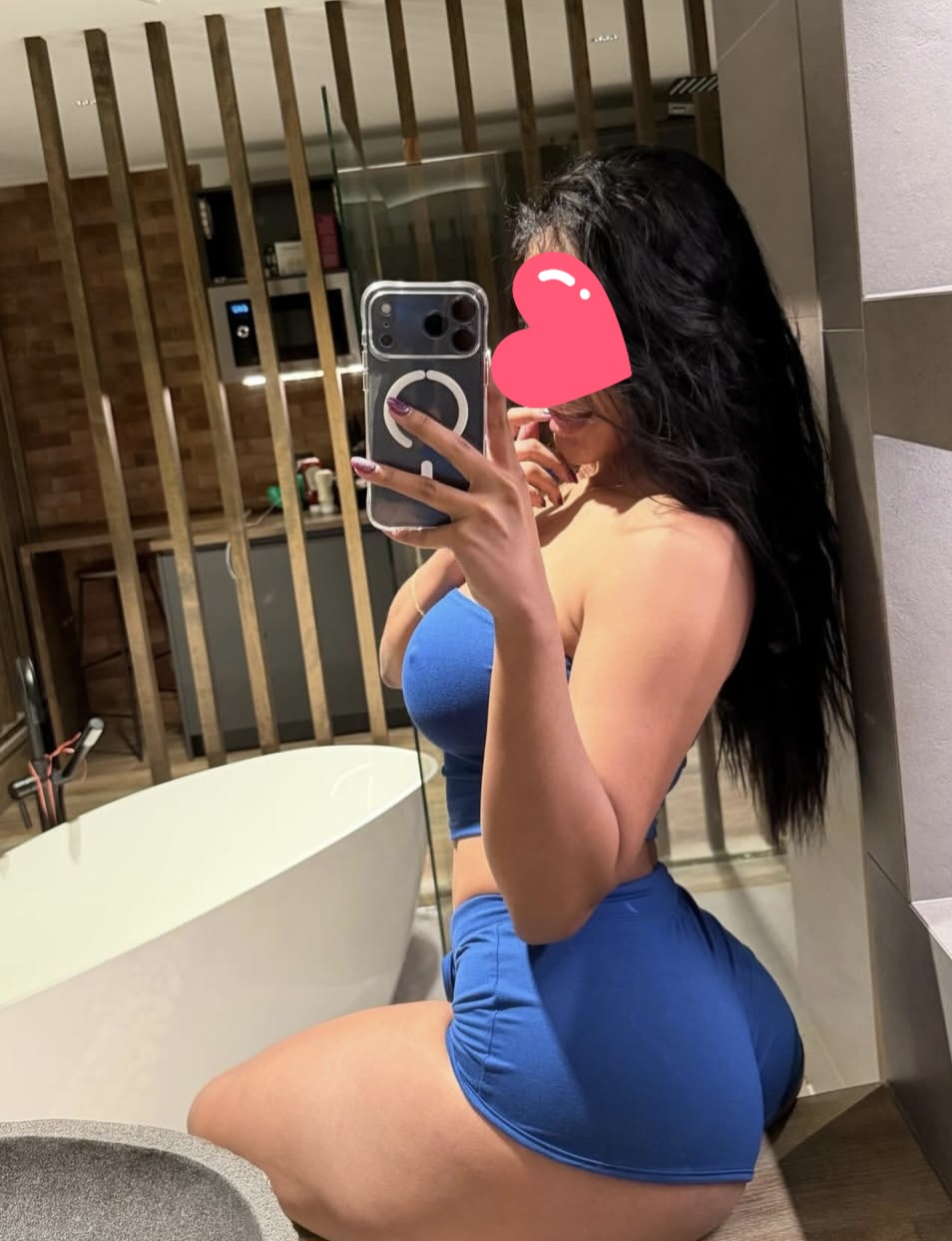 624895080 | VALERI | Chica