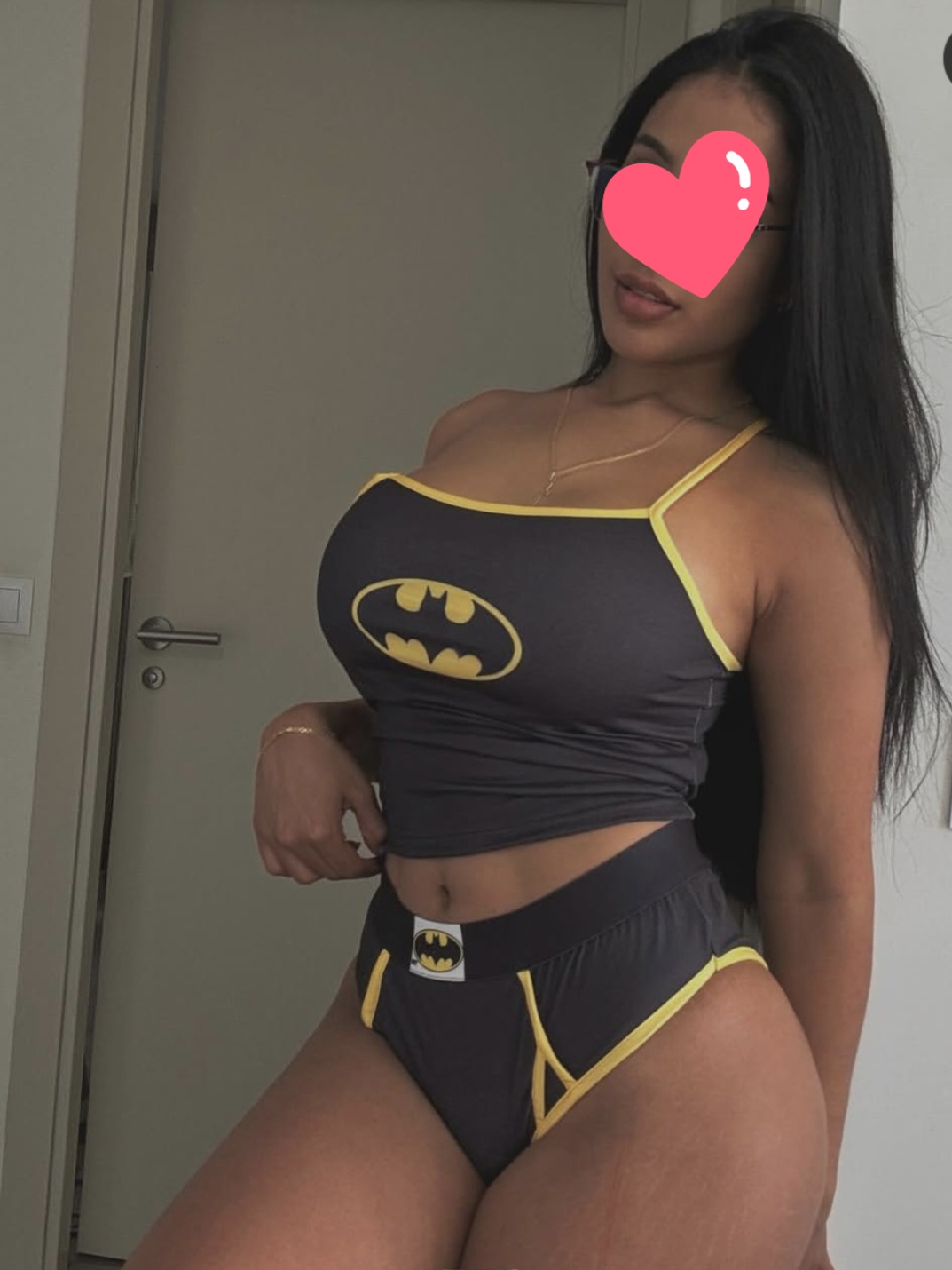 624895080 | VALERI | Chica