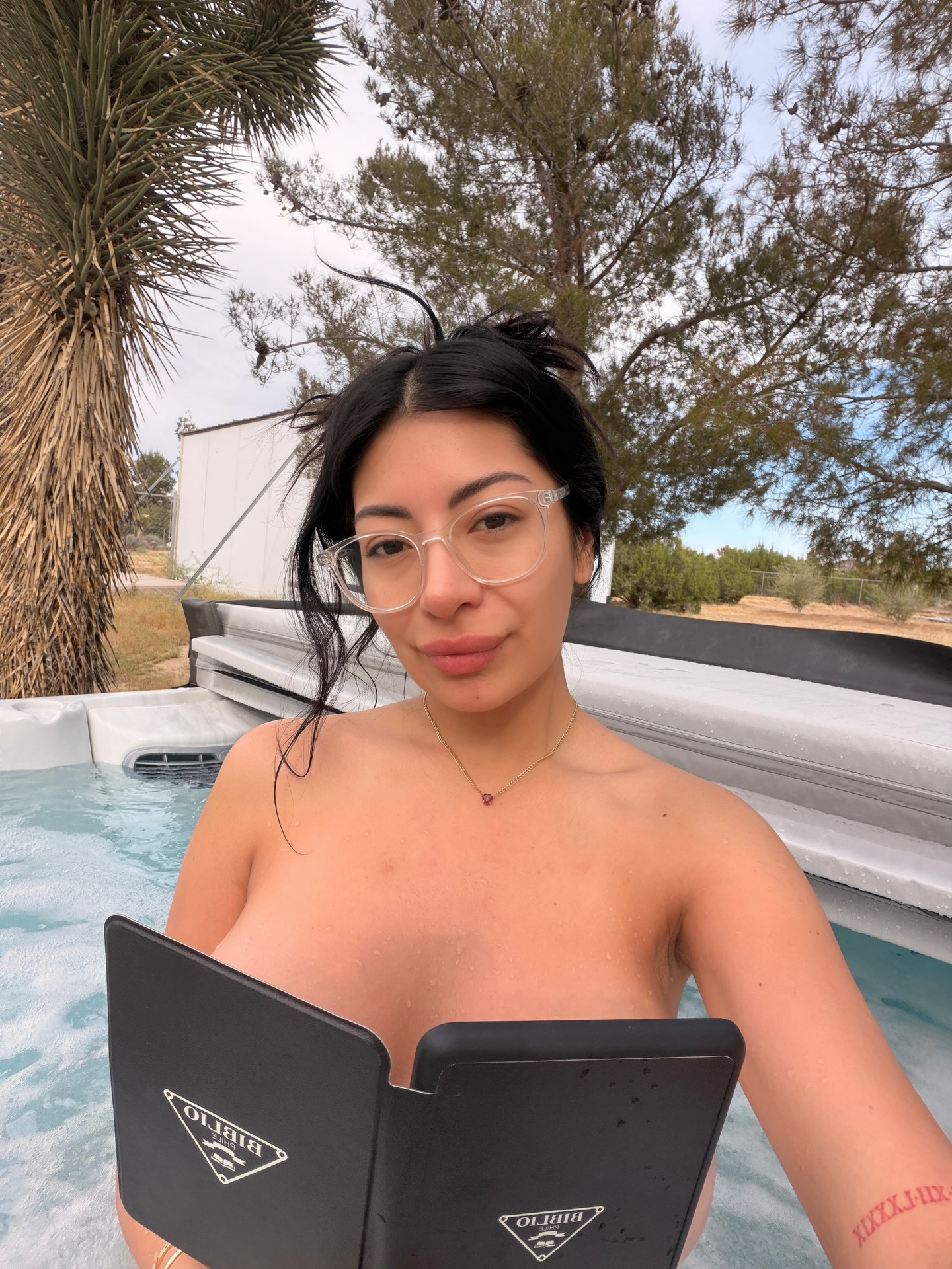 646397250 | YULYANA | Chica