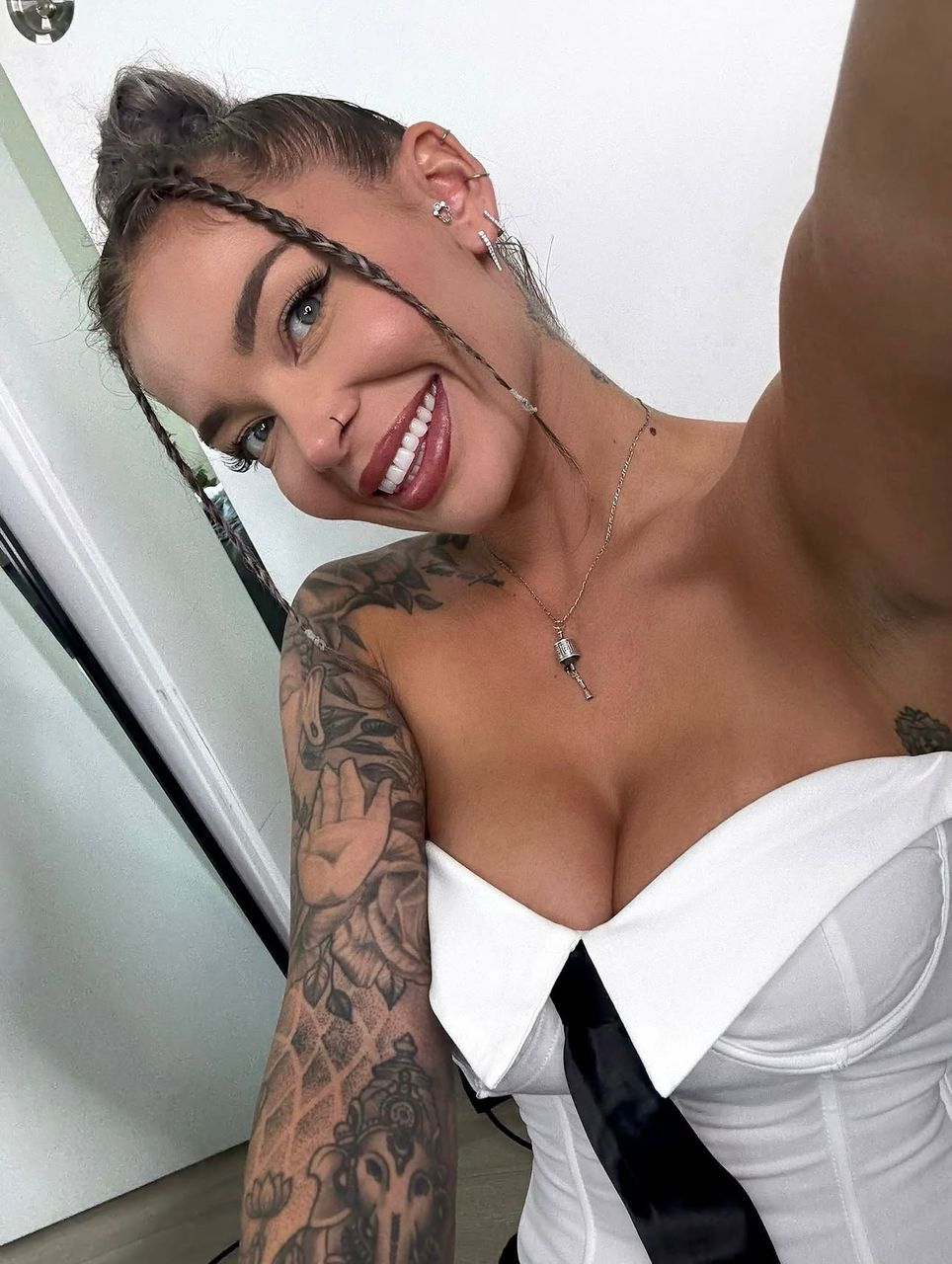 604153868 | KIMMYS | Chica