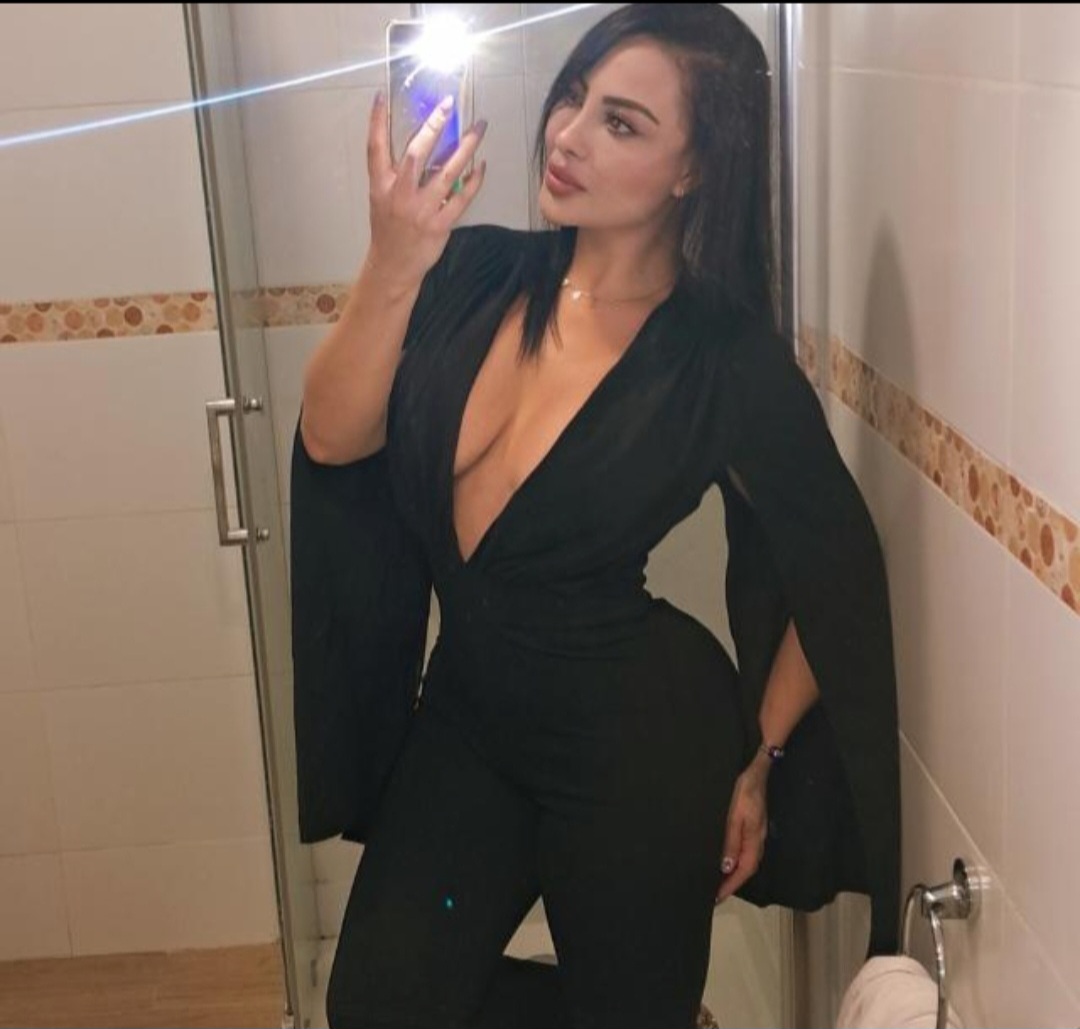 674810105 | NICOLE | Chica