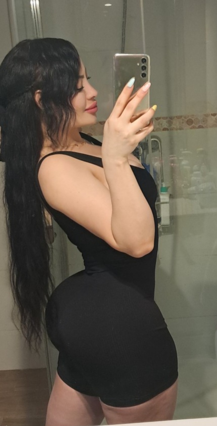 674810105 | NICOLE | Chica