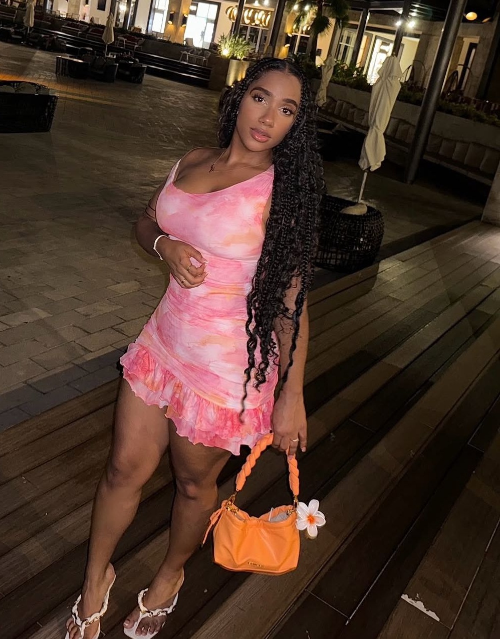 685244563 | MARCE | Chica