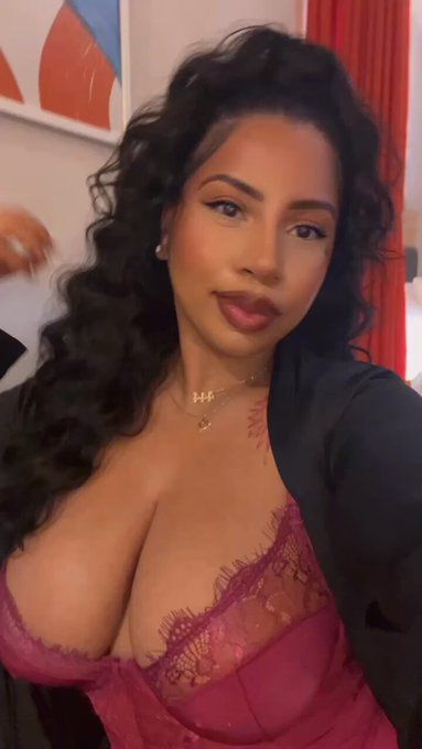 690618215 | 690618075WATSAP | Chica