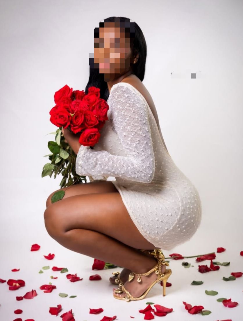 624279586 | MICHELL | Chica